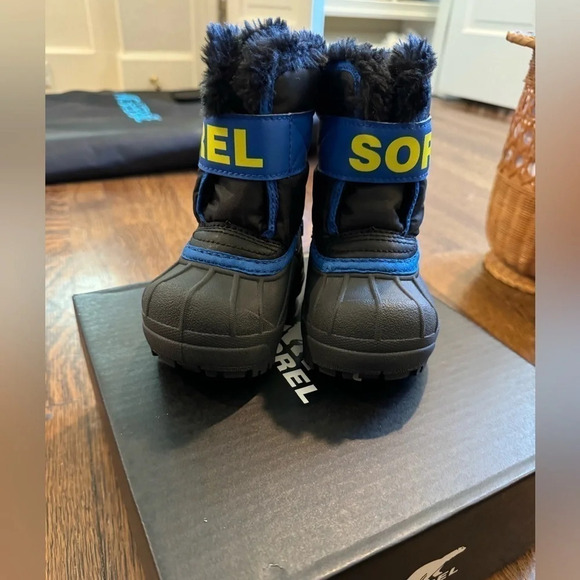 Sorel Toddler Commander Grip-Strap Fleece Snow Boots Size 4 - Picture 3 of 12